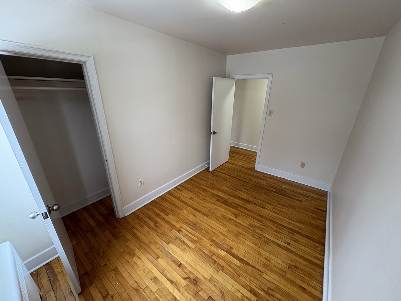 Wellington Apartments - Photo 7 of 19