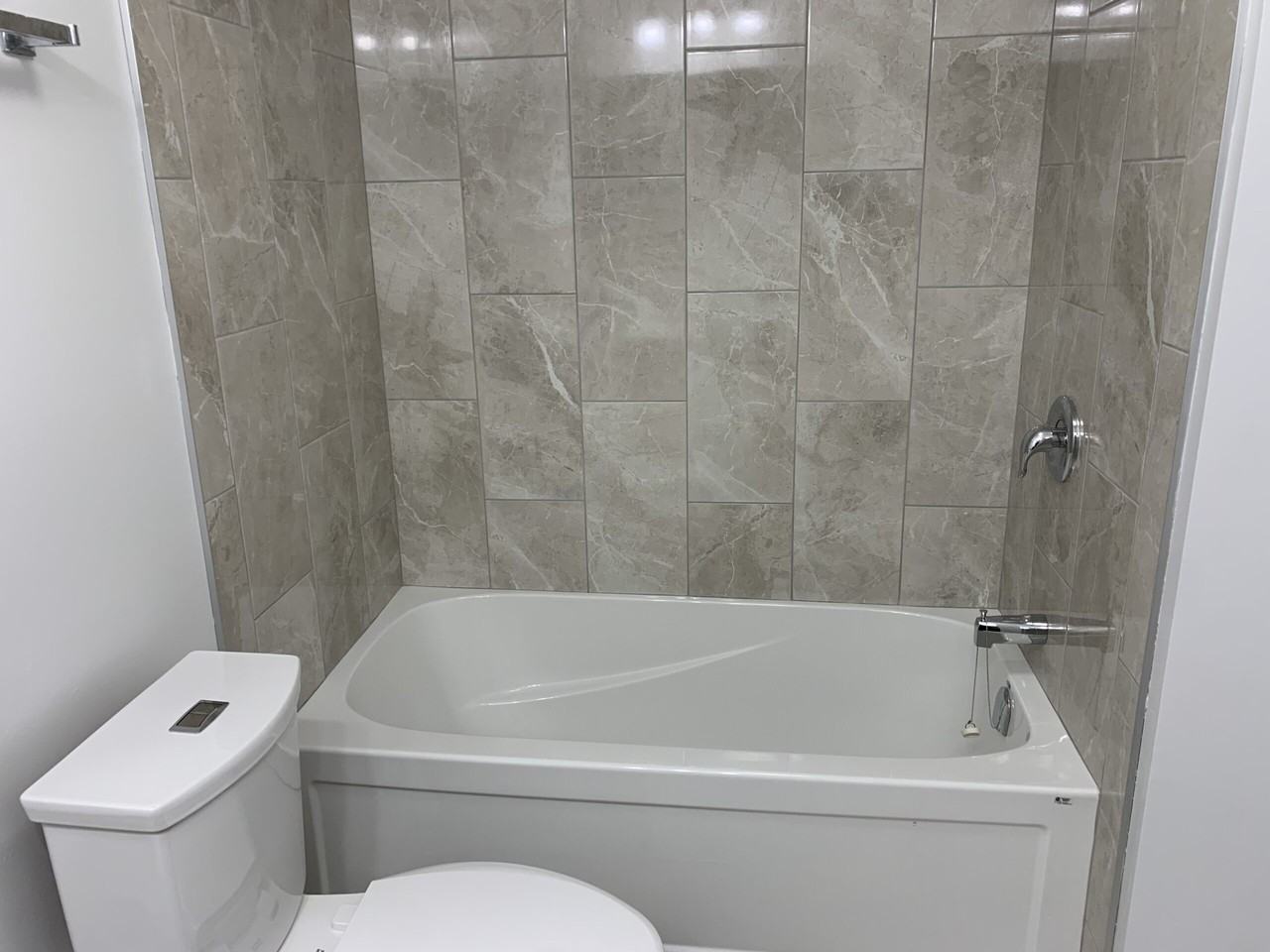 The Meridian Apartments - Photo 6 of 20