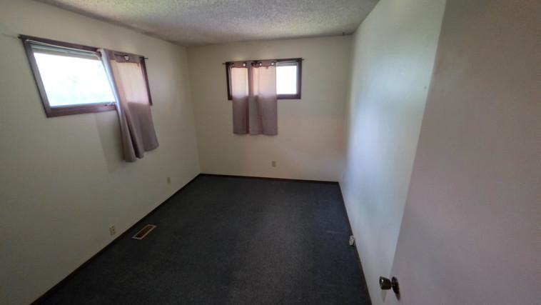 203 W 6th Ave - Photo 5 of 5