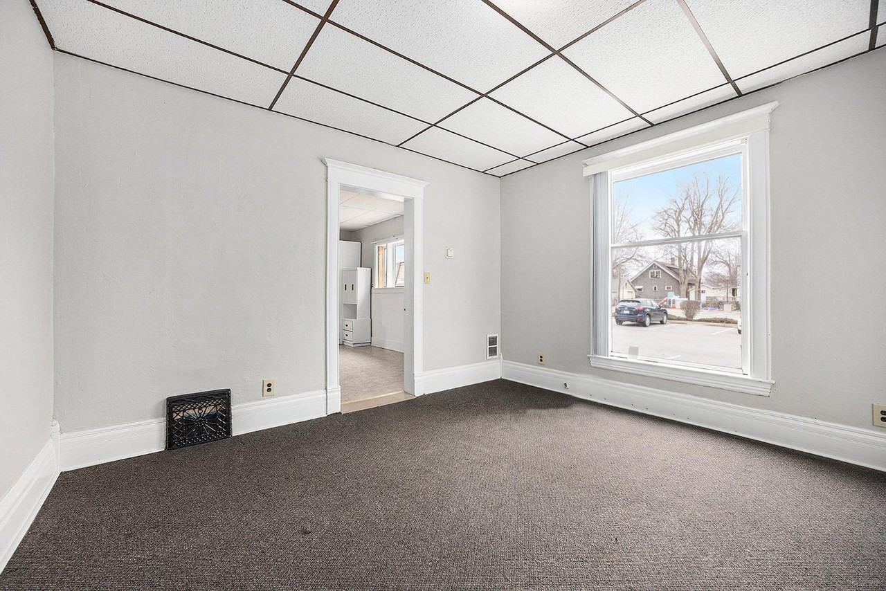 121 S Clay St - Photo 7 of 20