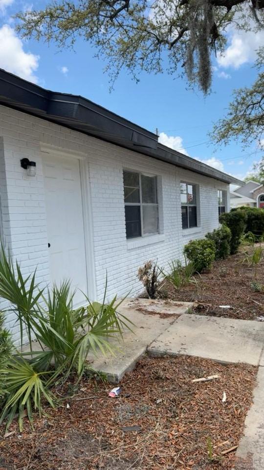 2407 6th St NE #2 - Photo 2 of 8