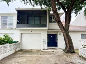 4 Colonial Dr - Photo 1 of 1