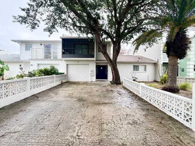 4 Colonial Dr - Photo 4 of 20