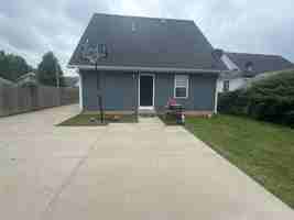 featured image of 613 W Harrison St