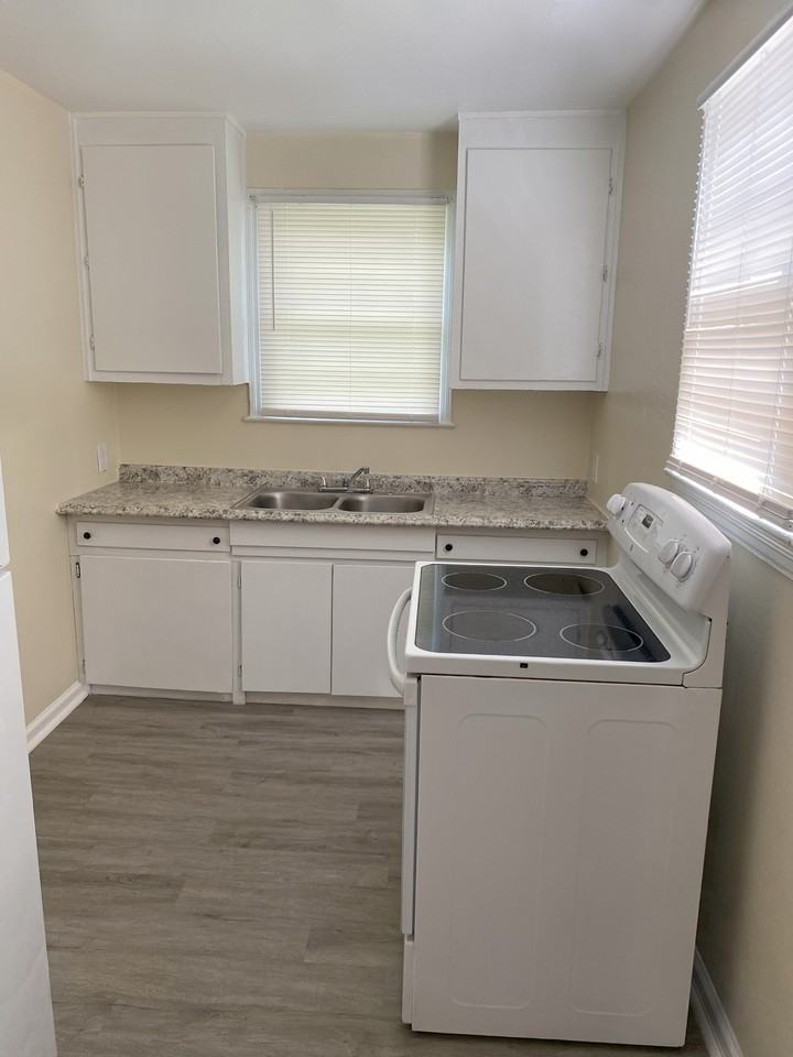 1 Engineer Dr #H1 - Photo 7 of 19
