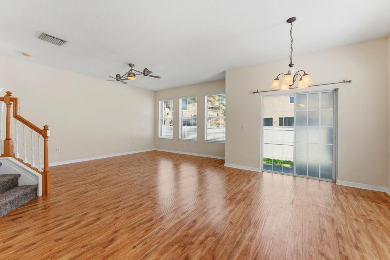 595 52nd Ave N - Photo 3 of 11