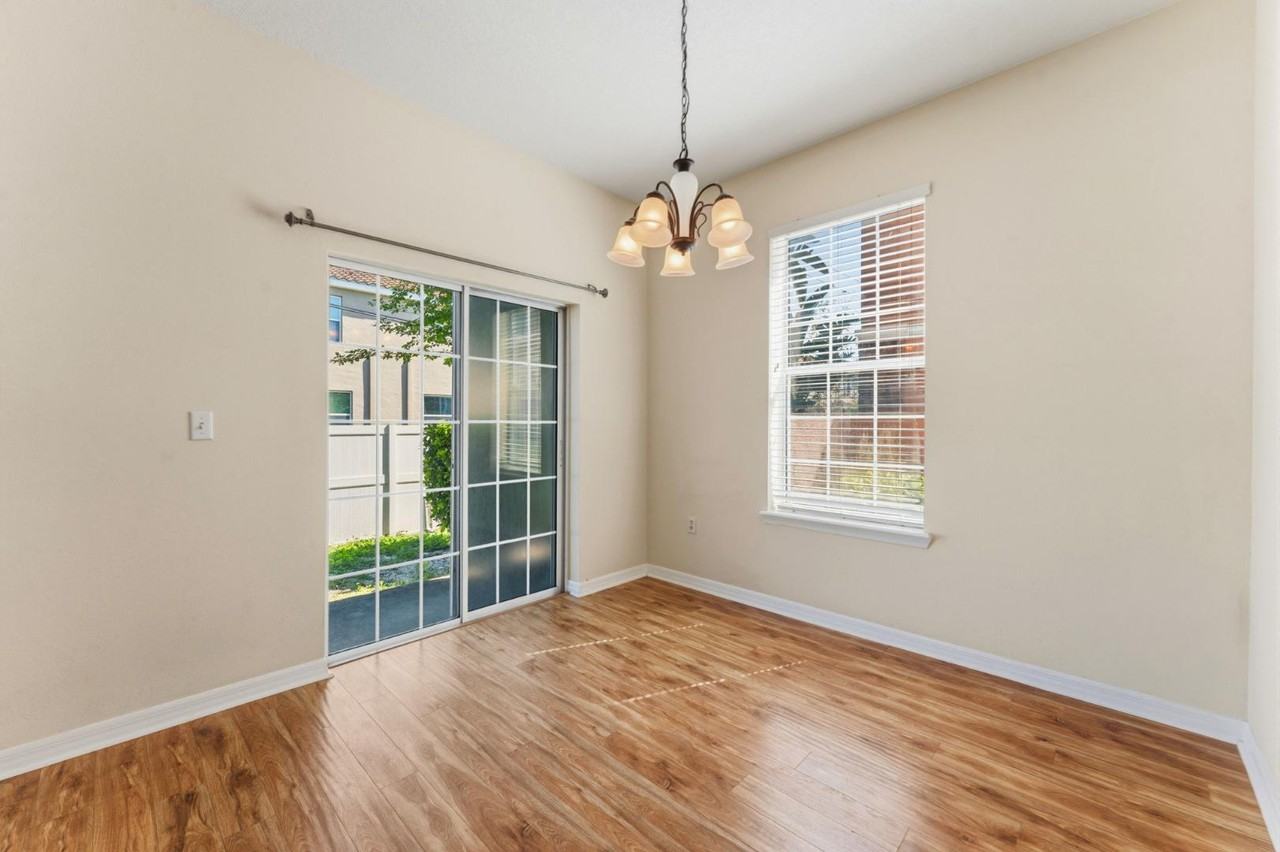 595 52nd Ave N - Photo 7 of 11