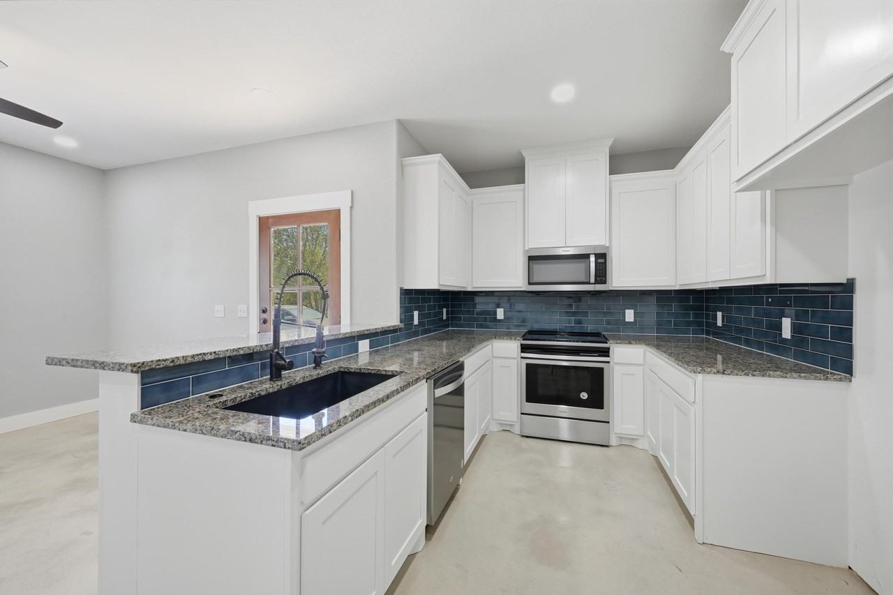 1309/1311 South 5th Avenue, Denison, TX 75021 - 1311 #1311 - Photo 5 of 22