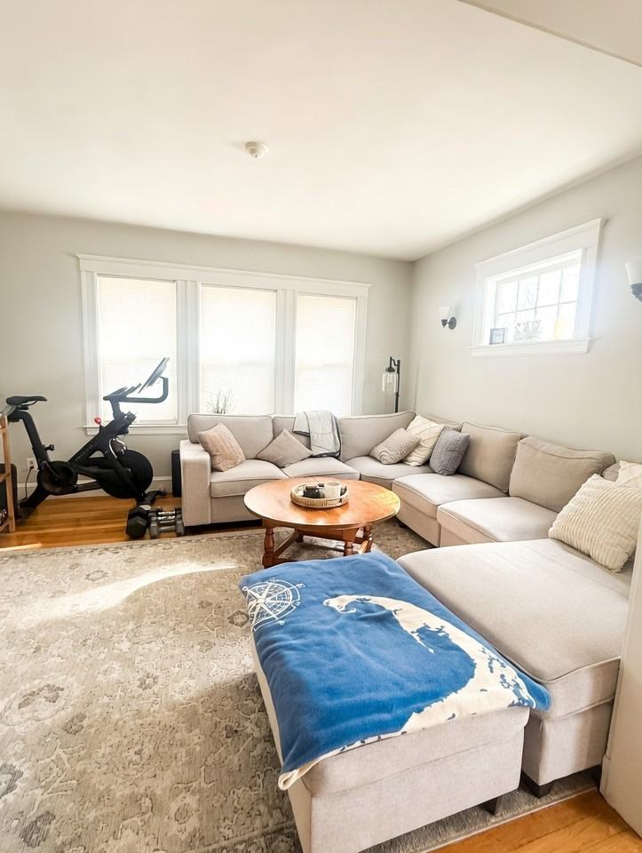 947 Adams St #947 - Photo 2 of 7