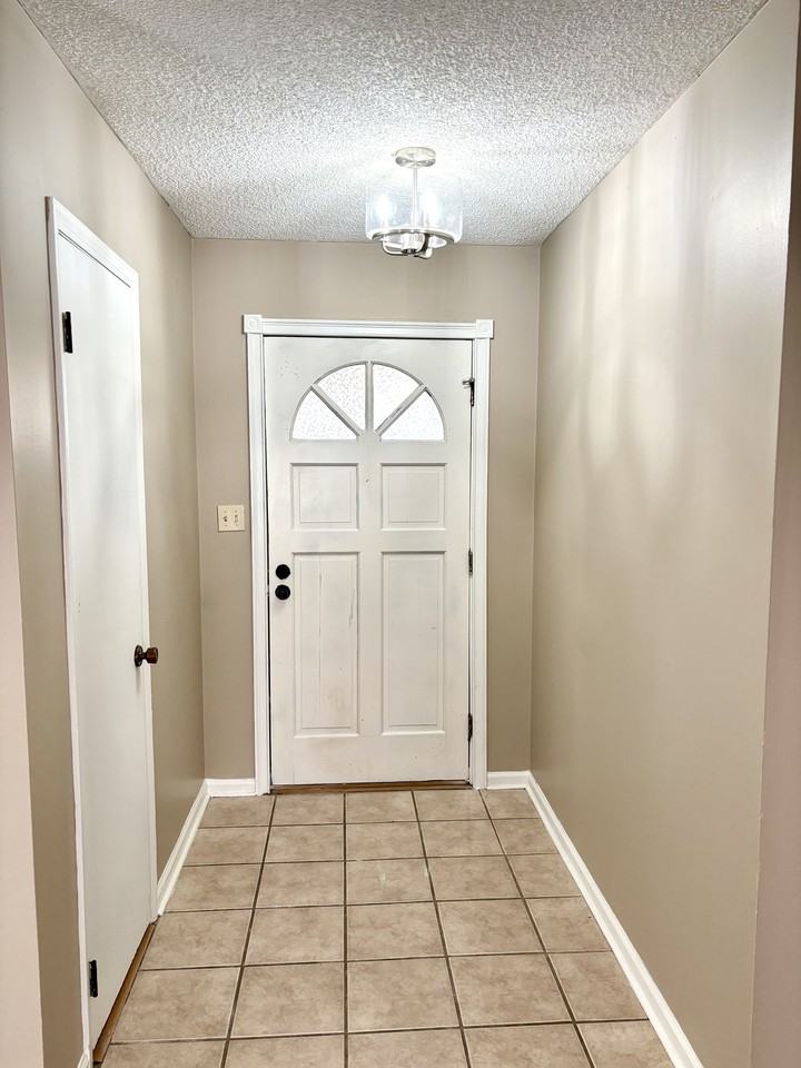 2019 Bradley Ave #1 - Photo 4 of 13