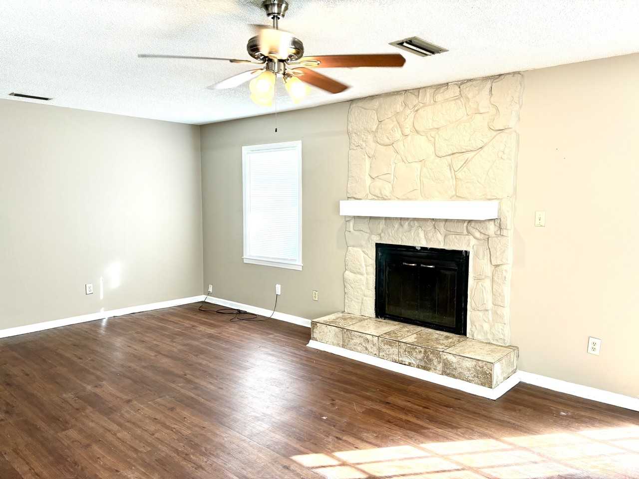 2019 Bradley Ave #1 - Photo 5 of 13