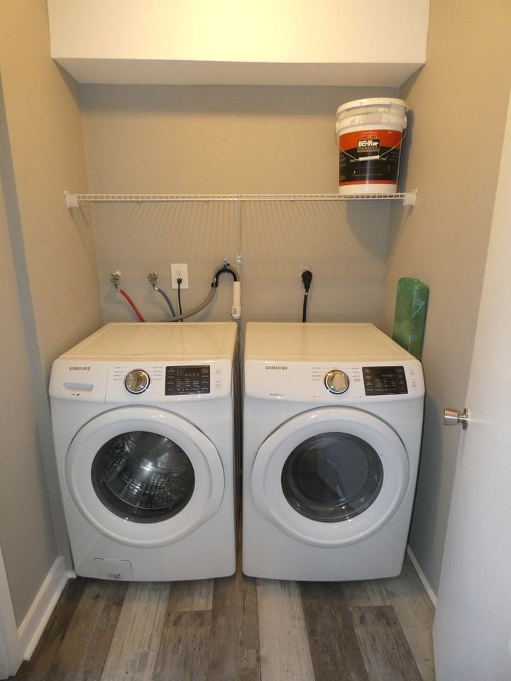 14212 Ne 4th Ave #1 - Photo 4 of 34