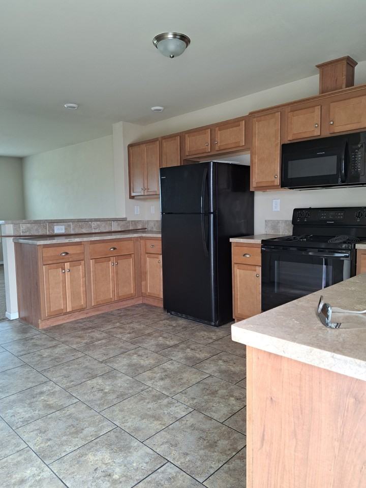 418 Roxy Ln #4 - Photo 7 of 19