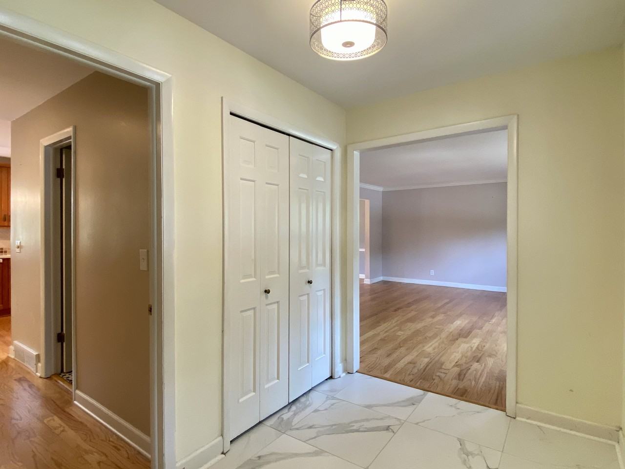 2240 Delaware Dr #1 - Photo 5 of 37