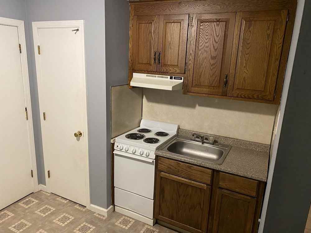 134 W Main St #6 - Photo 2 of 10