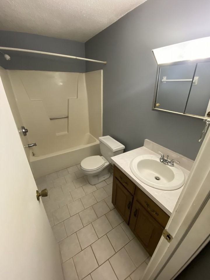 134 W Main St #6 - Photo 3 of 10