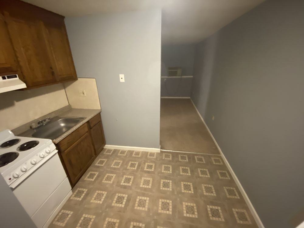 134 W Main St #6 - Photo 6 of 10