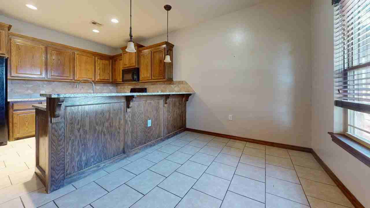 105 I Street - 1Unit C #1 - Photo 3 of 10