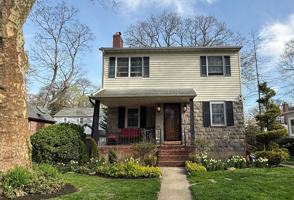 featured image of 20 Mayfair Ct