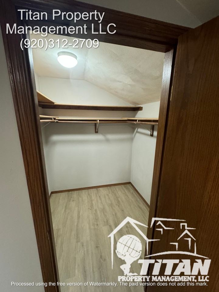 2741 W Glenpark Dr #2 - Photo 3 of 10