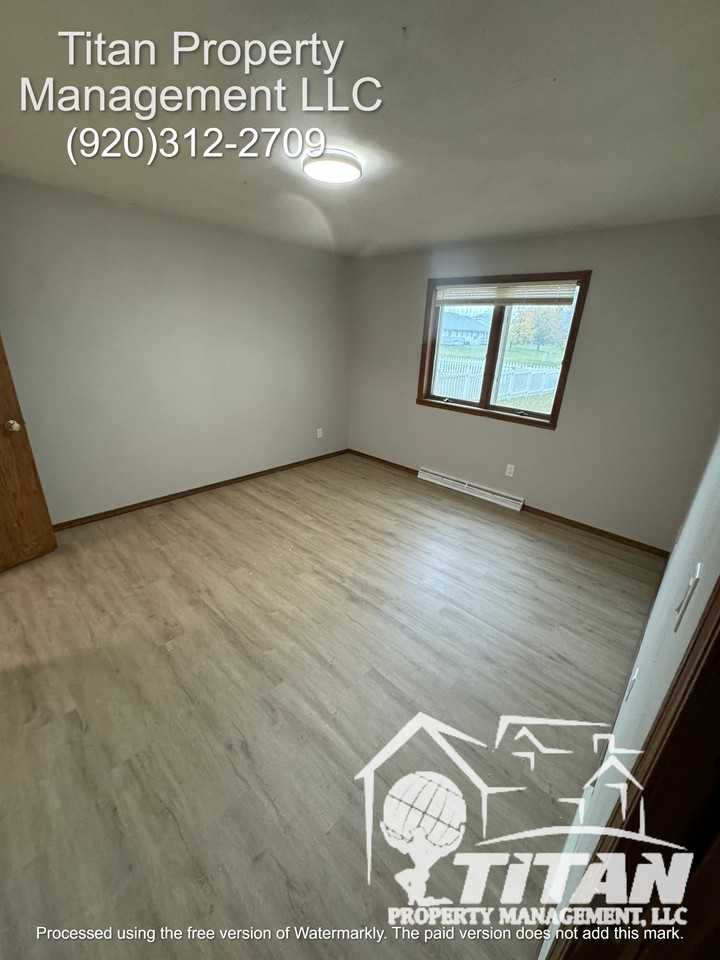 2741 W Glenpark Dr #2 - Photo 5 of 10