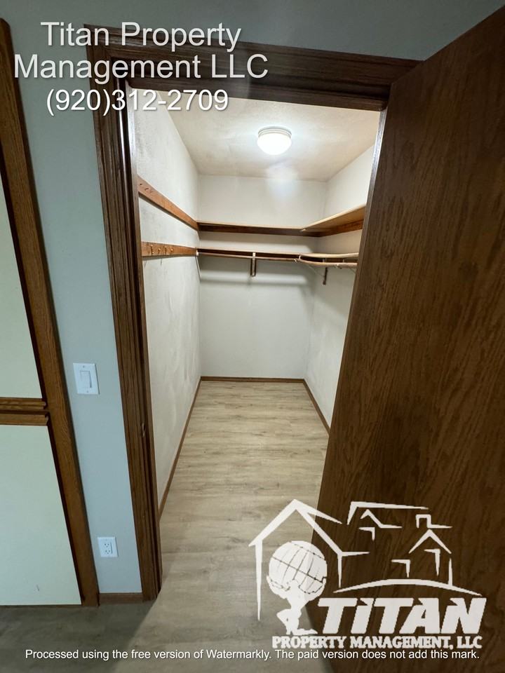 2741 W Glenpark Dr #2 - Photo 6 of 10