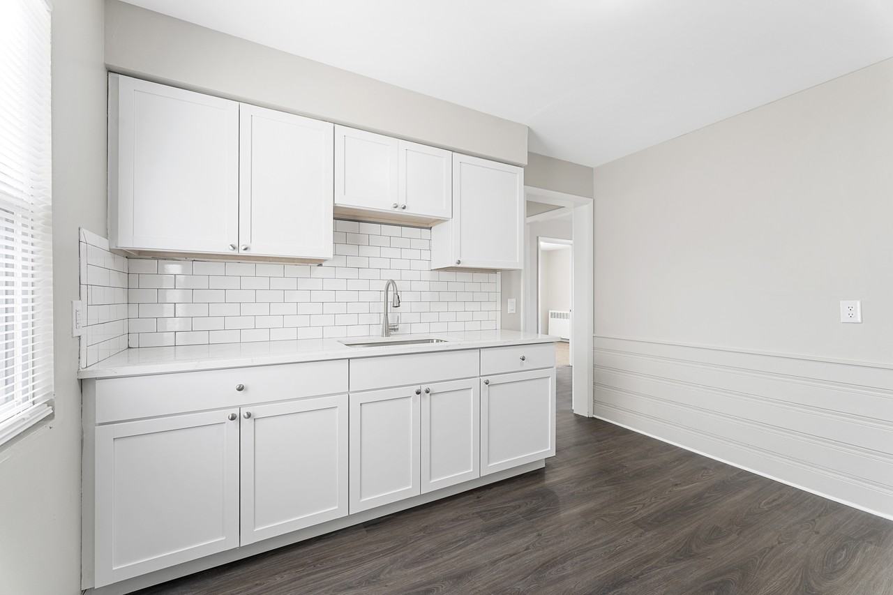 19162 Beech Daly Rd #2UPG - Photo 3 of 10