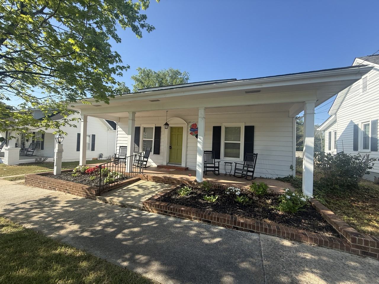 303 W Parrish Dr #1 - Photo 2 of 18