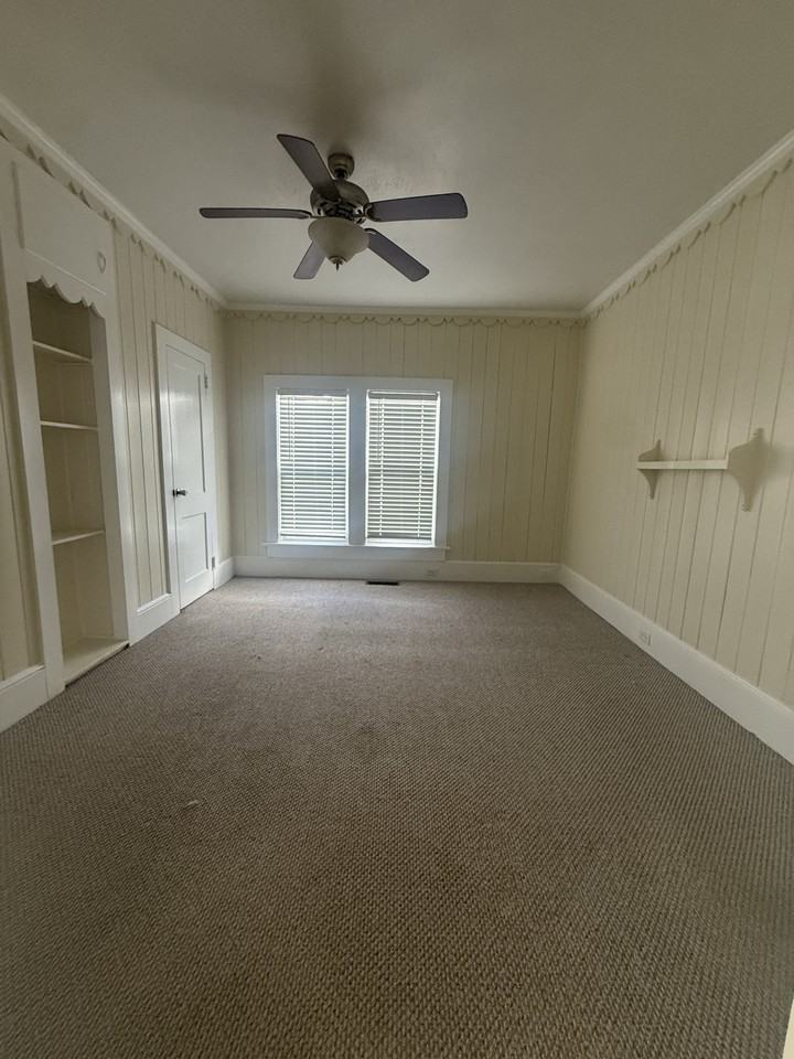 303 W Parrish Dr #1 - Photo 4 of 18