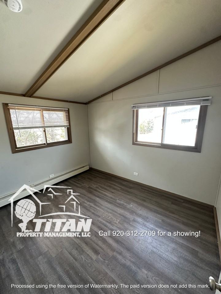 1135 Moreland St #4 - Photo 4 of 7