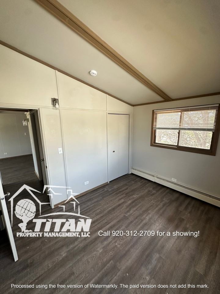 1135 Moreland St #4 - Photo 6 of 7