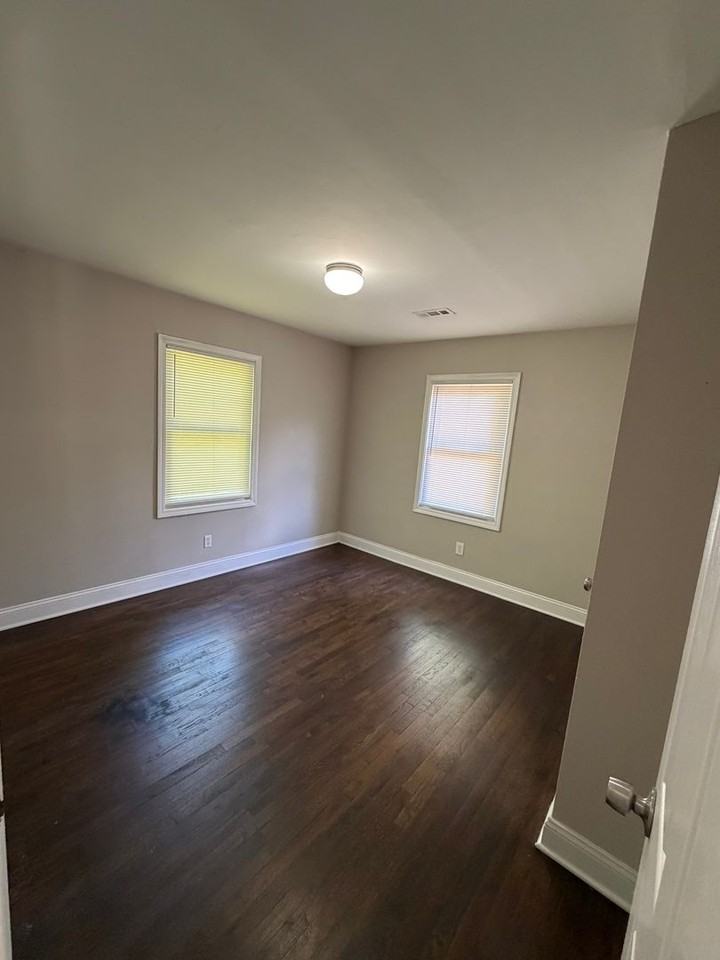 1708 Catherine Simmons Ave - Photo 6 of 7