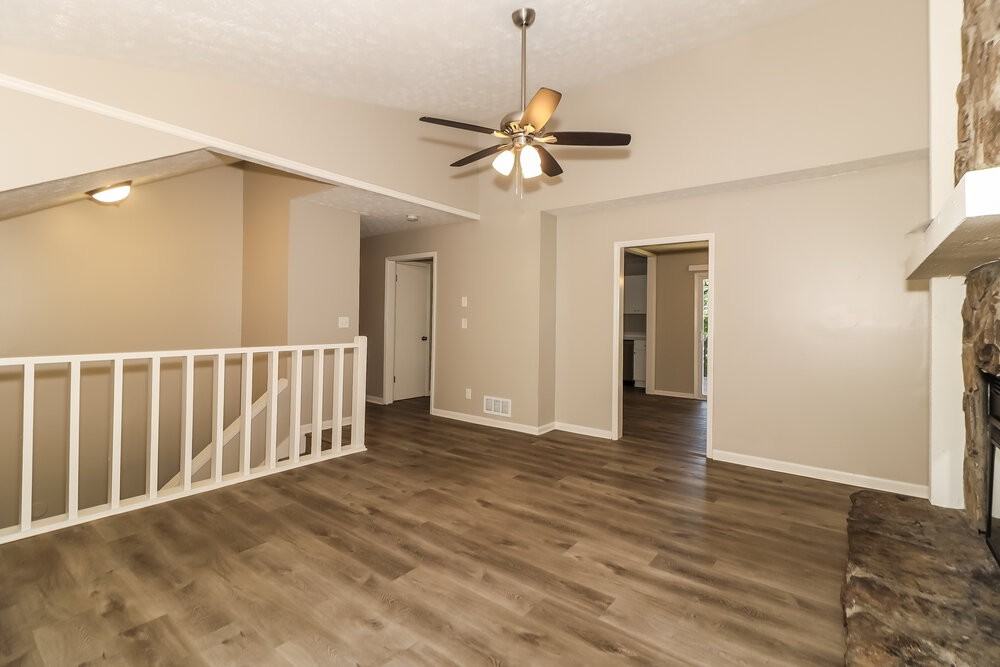 3824 Princess Ct - Photo 4 of 17