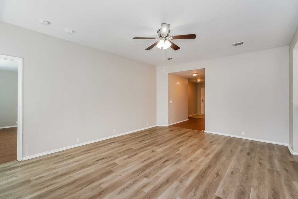 3313 Teasbend Ct - Photo 5 of 16