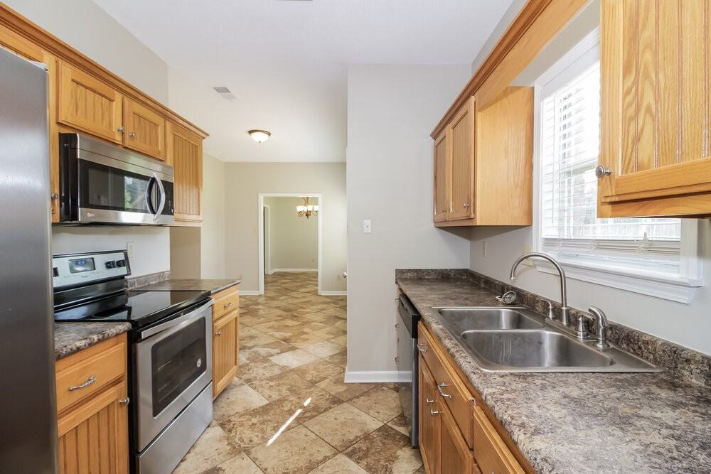 15 Austin Cir - Photo 7 of 17