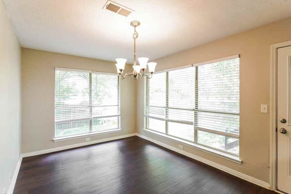 609 Steven Dr - Photo 6 of 17