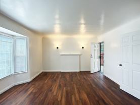 LB2021 - Photo 1 of 1