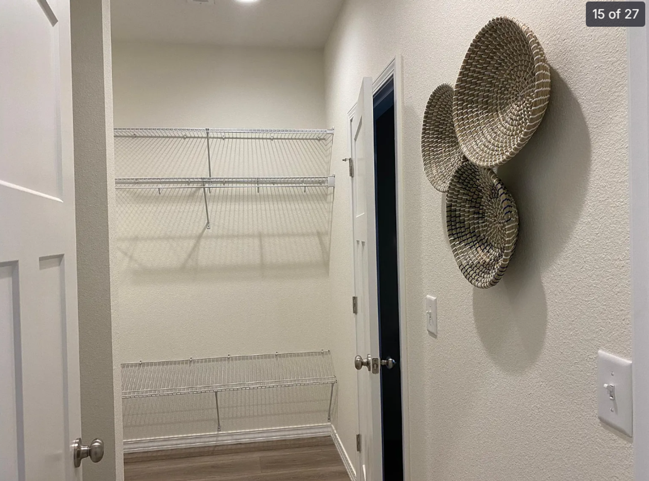 3035 W Cardinal St - Photo 4 of 17