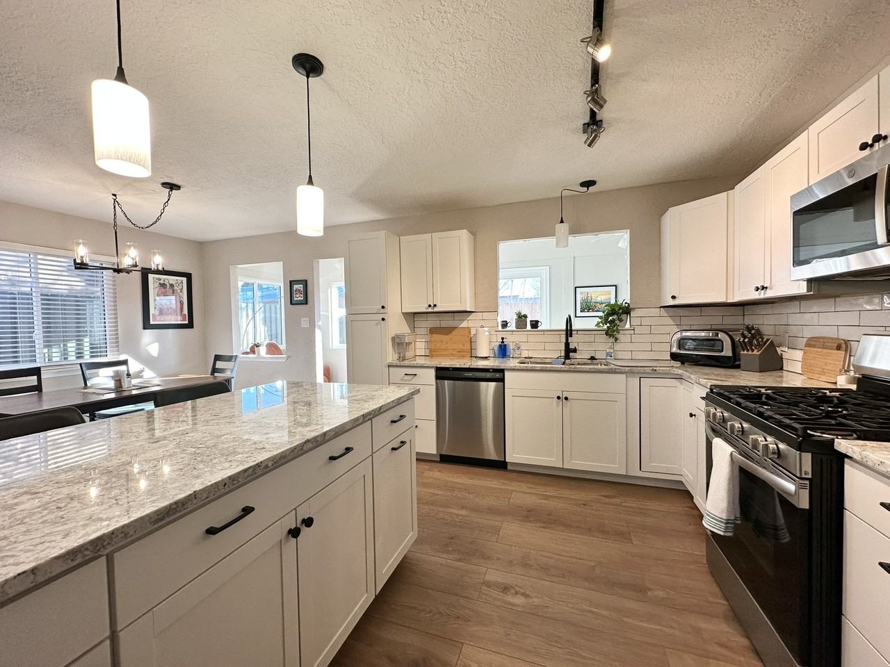 1106 Arias Ave Nw #NA - Photo 6 of 19