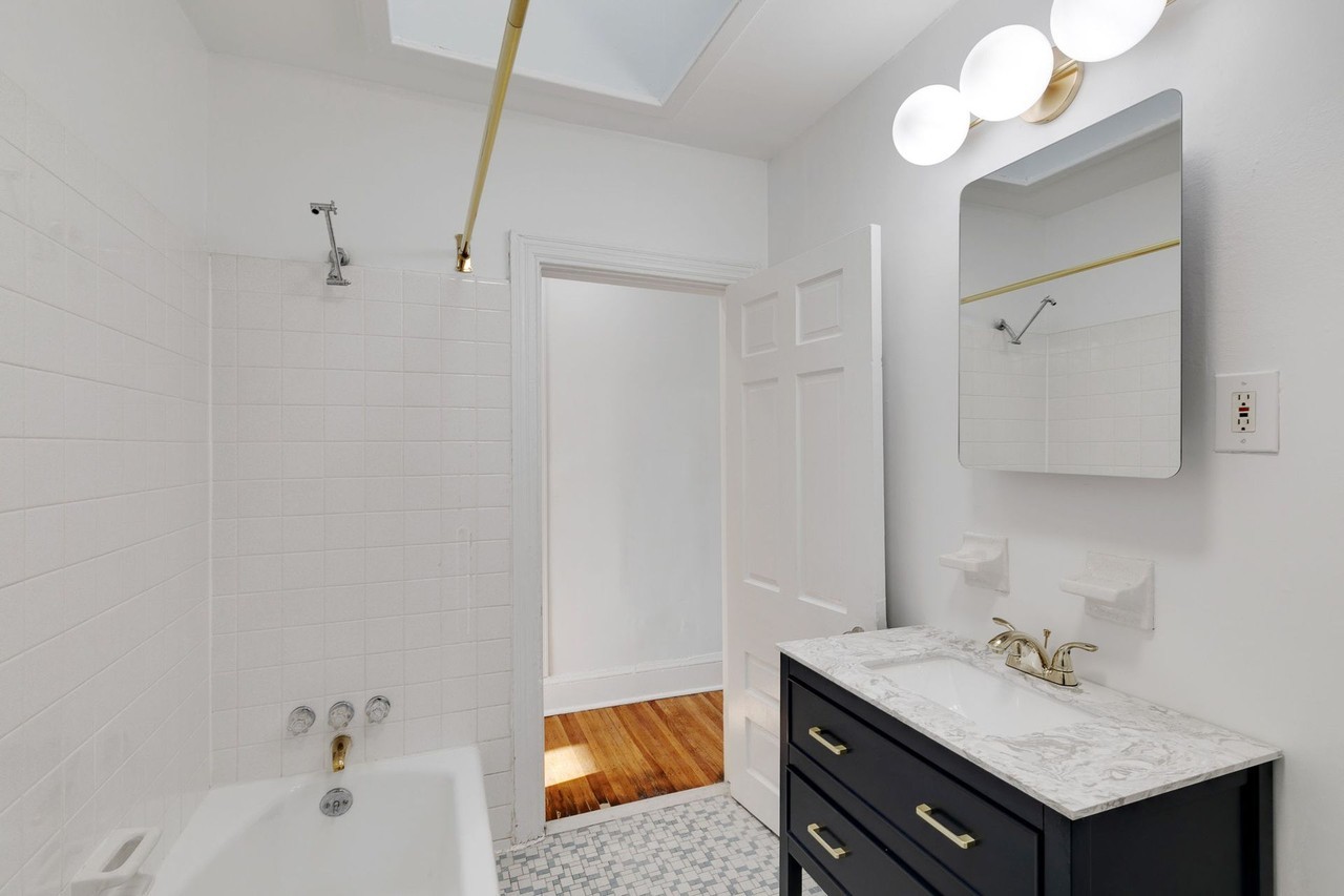 4809 Beaumont Ave. - Photo 4 of 20