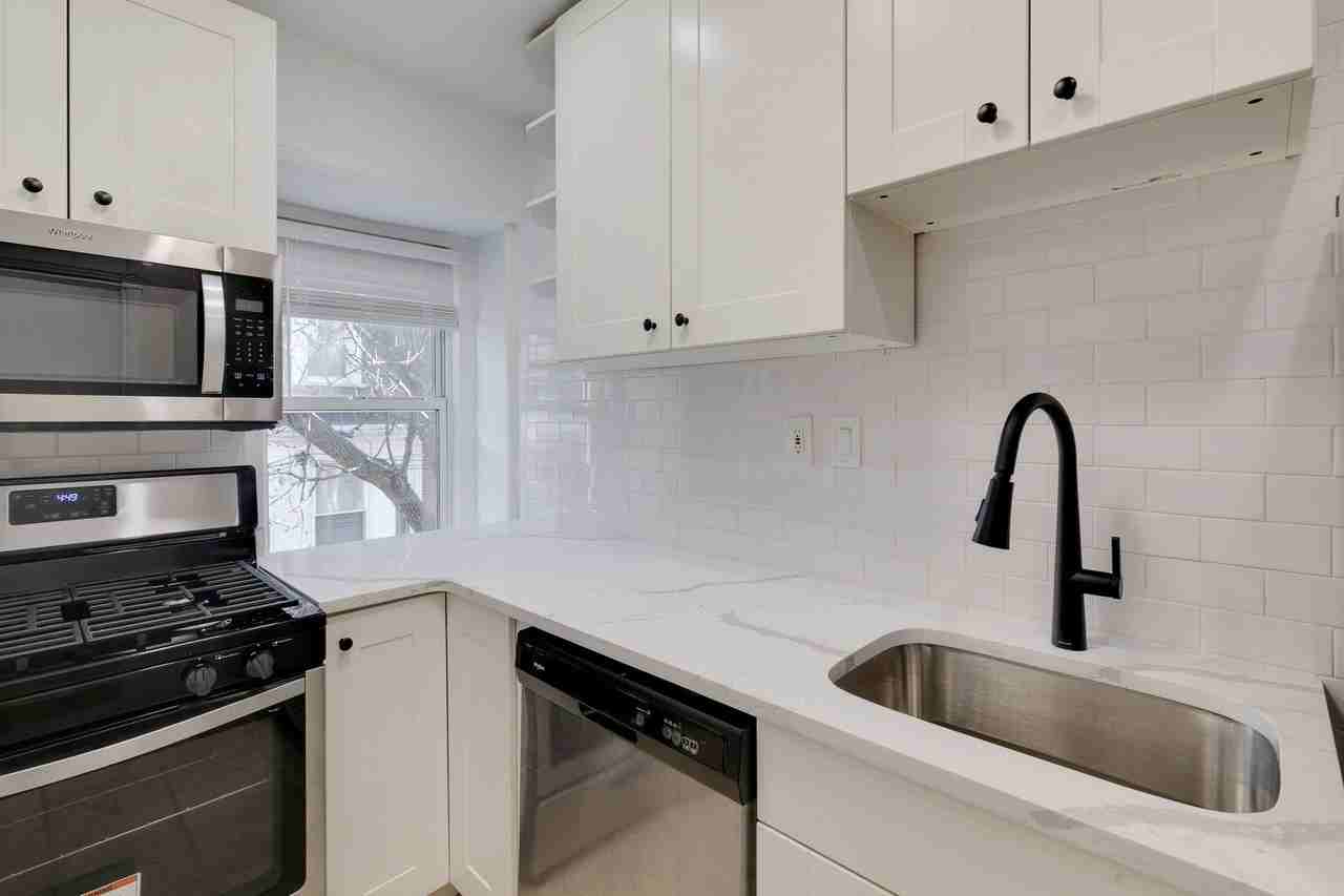 4809 Beaumont Ave. - Photo 6 of 20