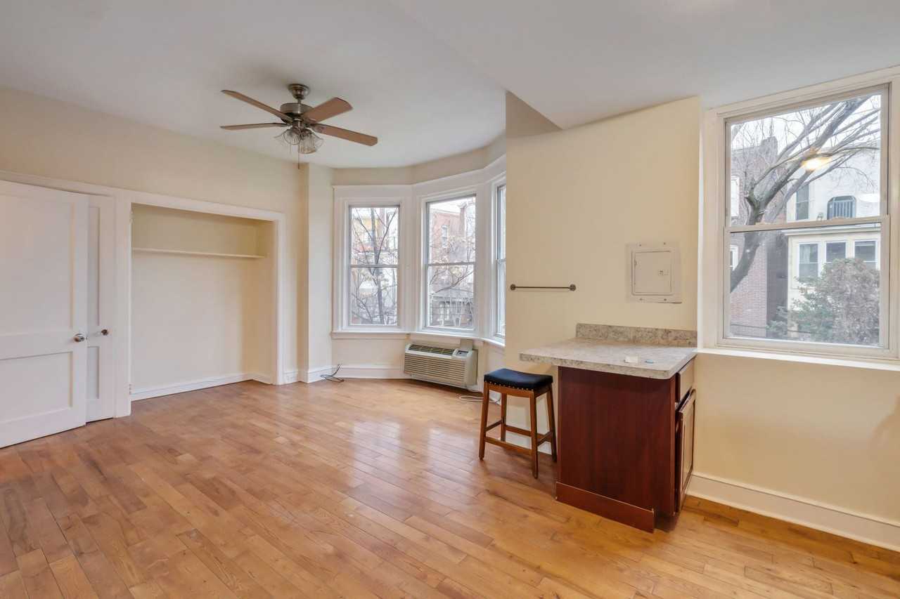 4607-09 Cedar Avenue - Photo 3 of 18