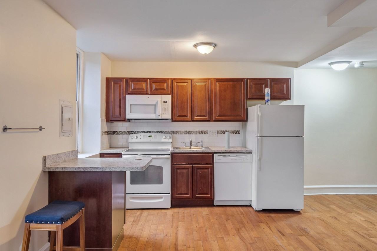 4607-09 Cedar Avenue - Photo 4 of 18