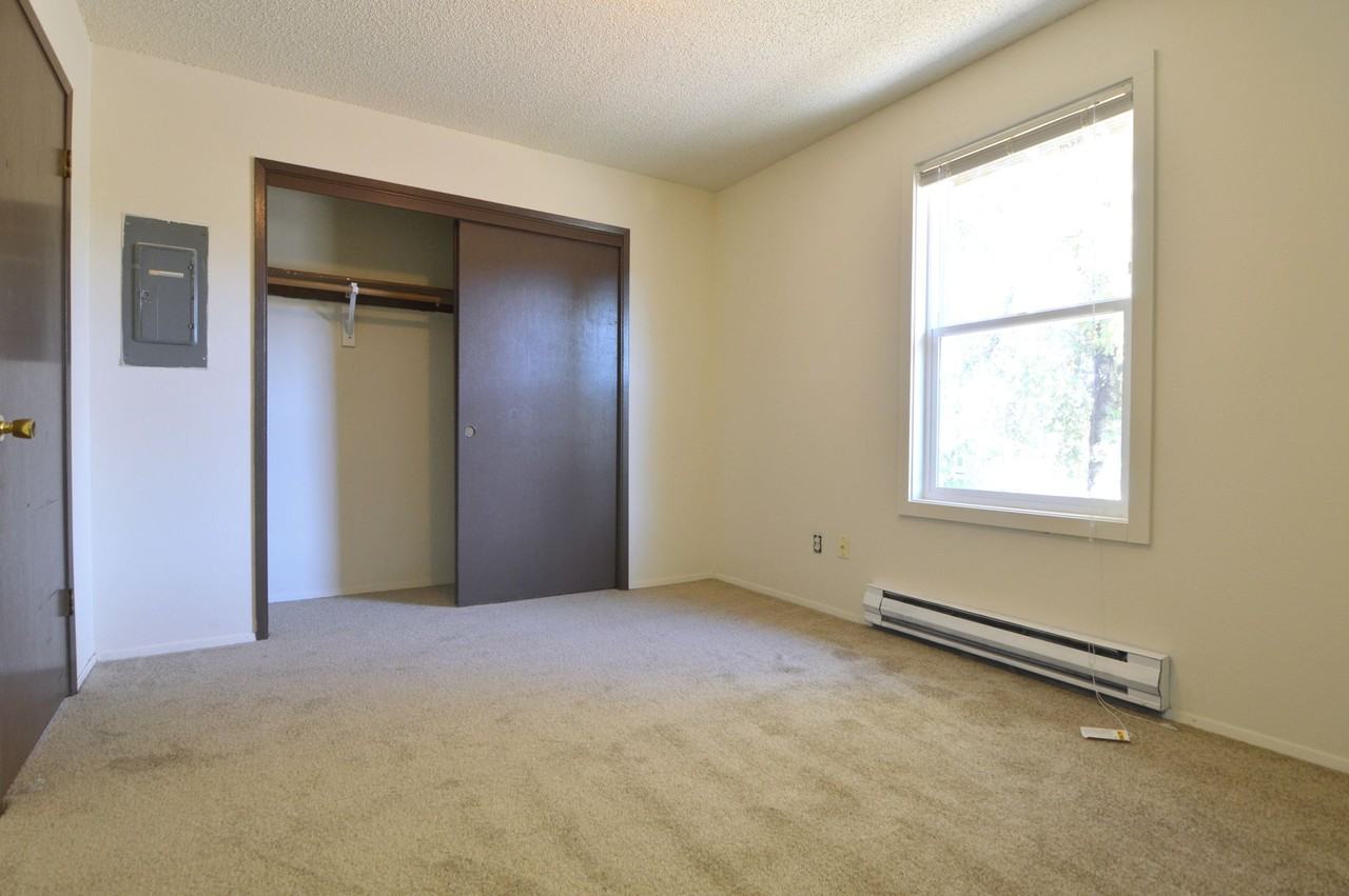 4438-4442 NE Killingsworth St - Photo 5 of 10