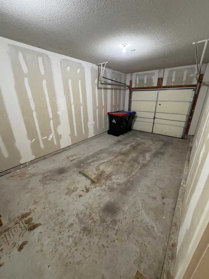 425 Hawthorne Blvd #2 - Photo 3 of 16