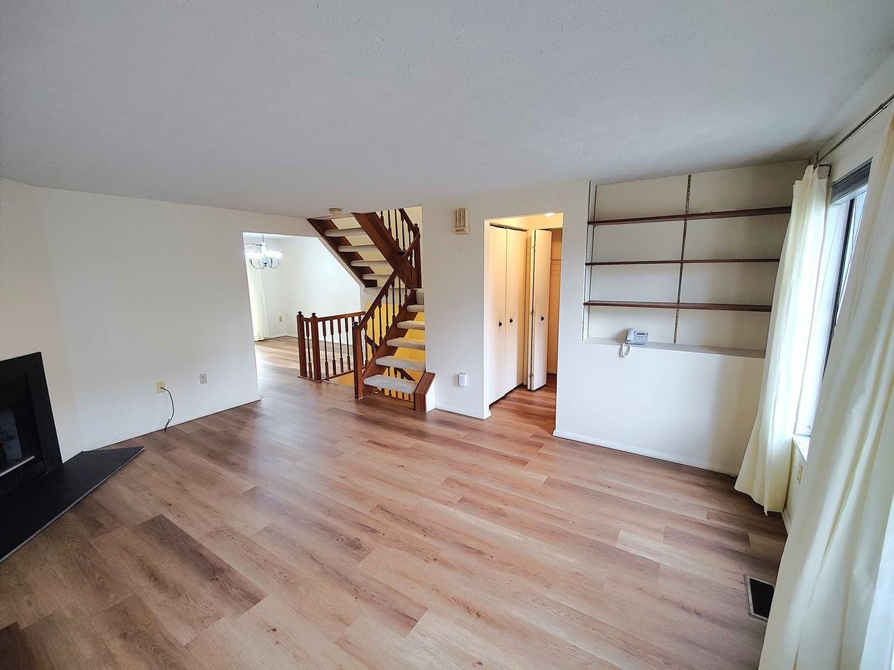 102 Sonnybrook Ct - Photo 5 of 31