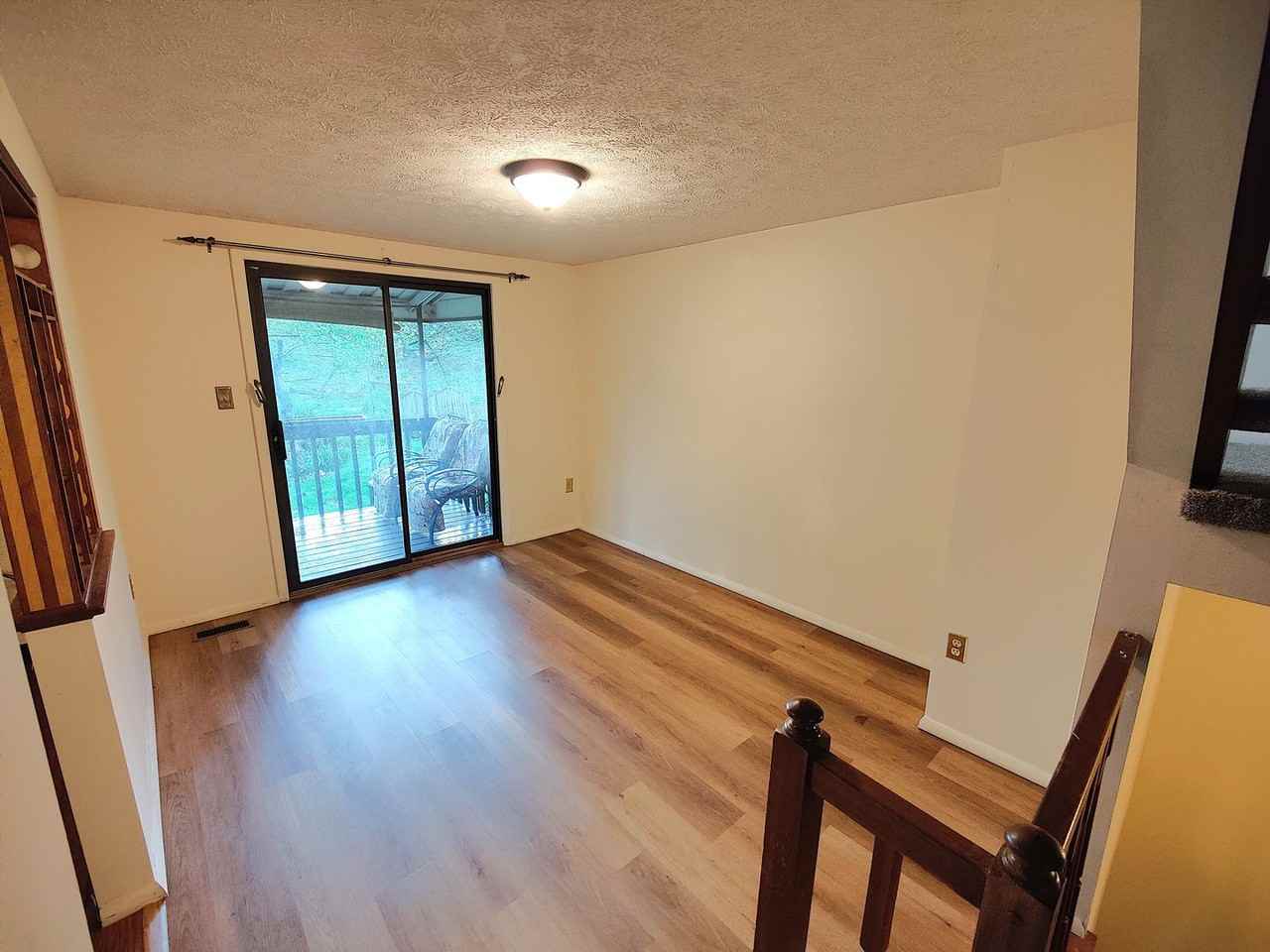 102 Sonnybrook Ct - Photo 7 of 31