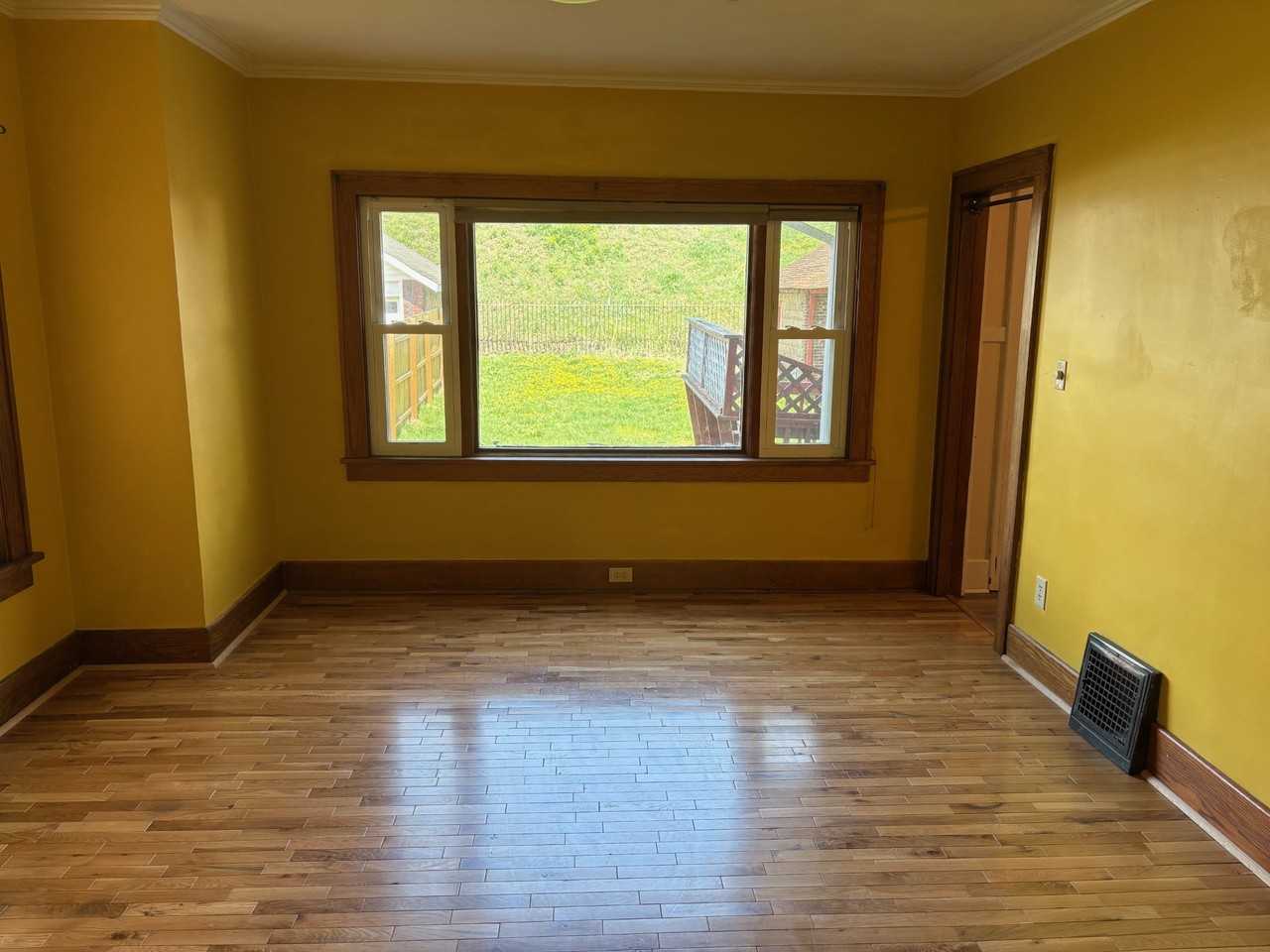 448 W 28th St #1 - Photo 6 of 11