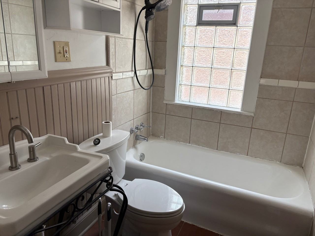 448 W 28th St #1 - Photo 7 of 11