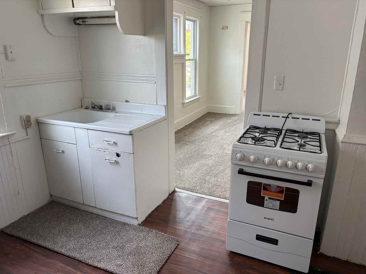 E 4th St #2 - Photo 2 of 9